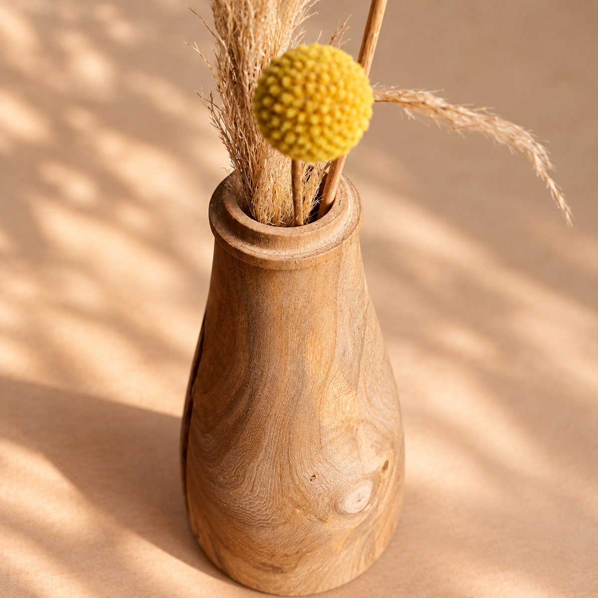 Florero torneado en madera de Radal
