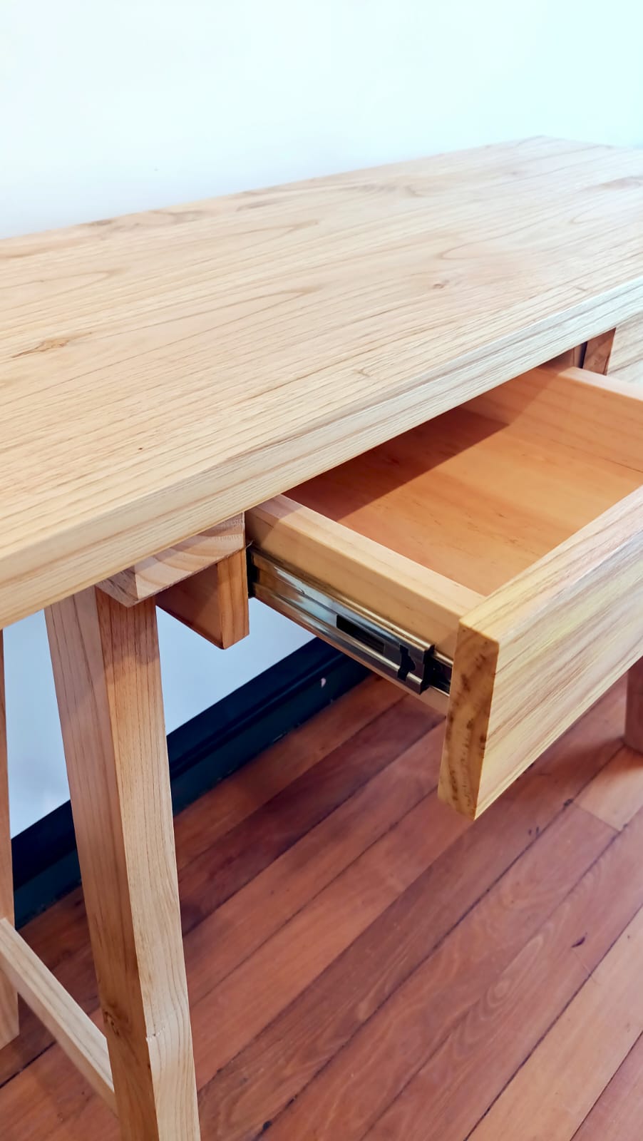 Arrimo Castaño con Cajones - Mueble de Madera 100x38cm | Taller5